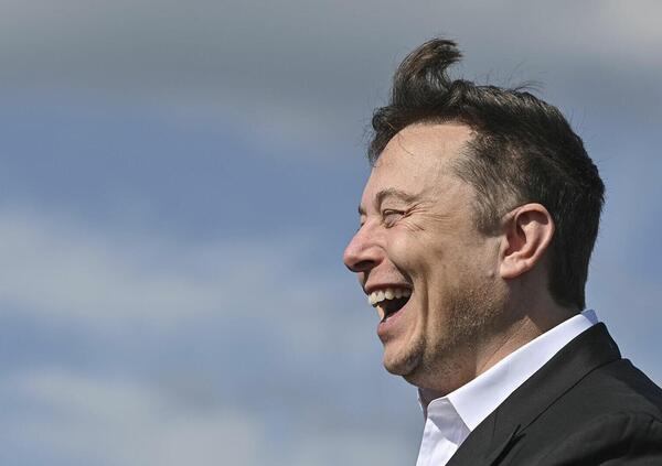 Elon Musk e John Elkann guardano al futuro insieme: ecco il motivo dell&#039;incontro 