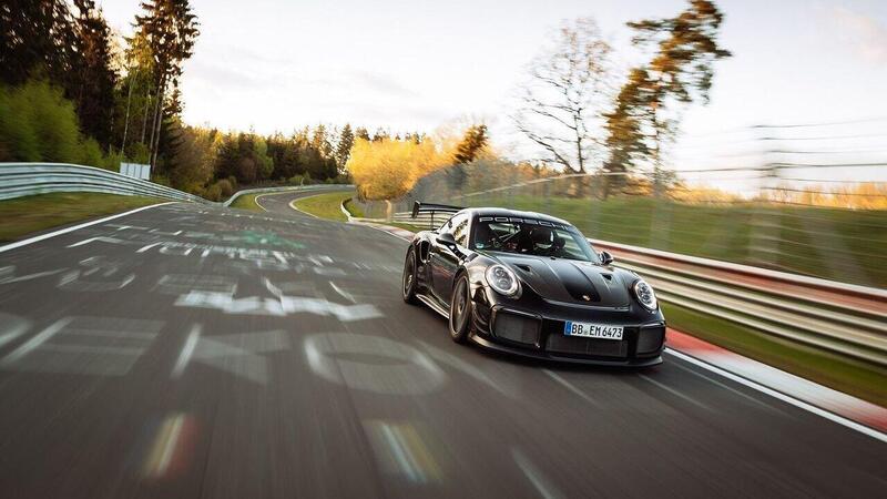 Record al Nurburgring per la Porsche 911 GT2 di Manthey [VIDEO]