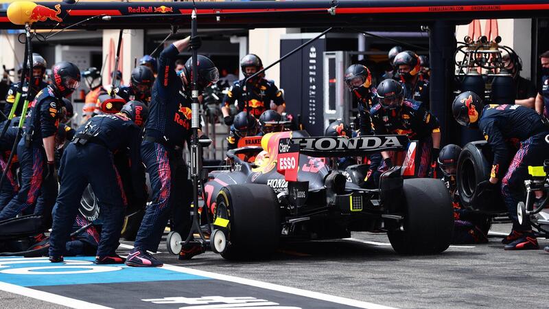 F1, l&#039;elogio della lentezza della FIA: i pit stop dal GP di Ungheria saranno meno rapidi