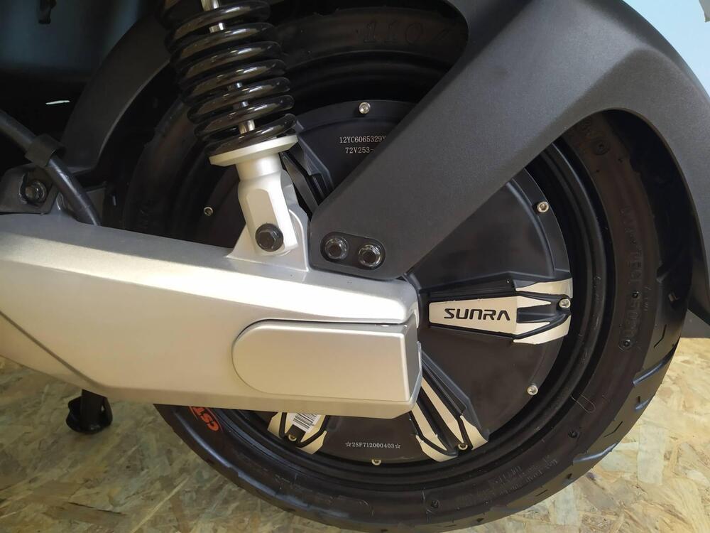 Sunra Italia Robo S L3e (2021 - 25) (15)