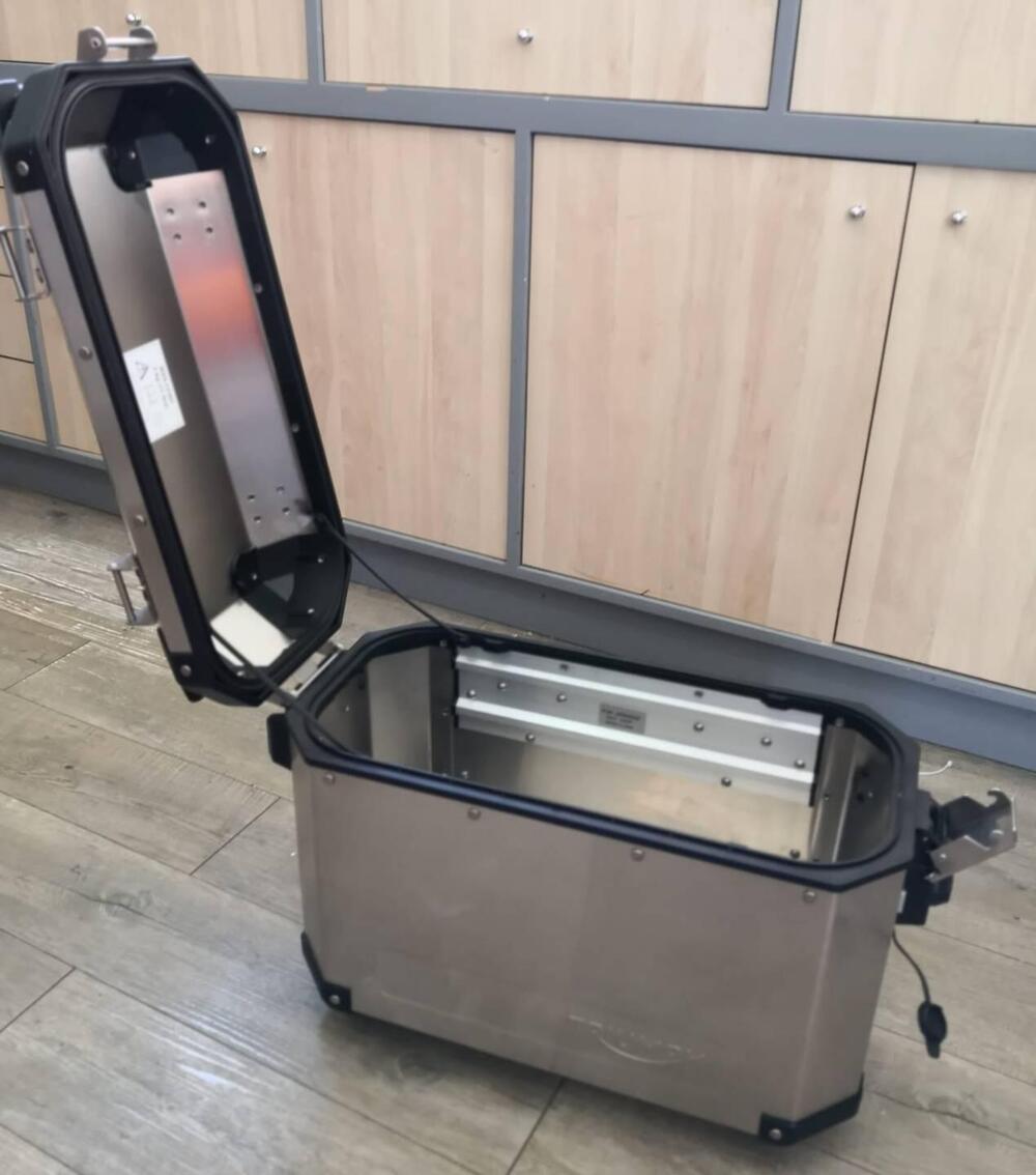 BORSE LATERALI EXPEDITION - ARGENTO Triumph (5)