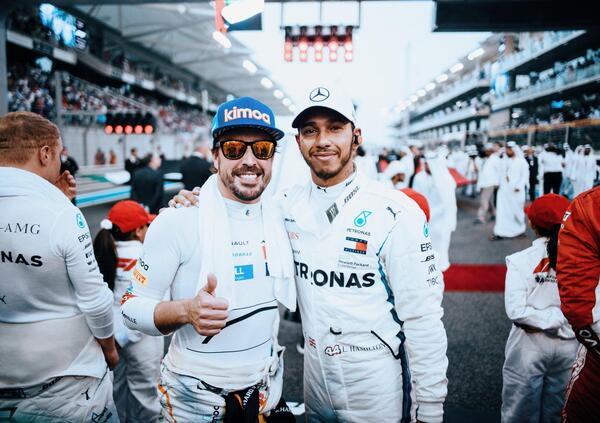 Alonso contro Hamilton: &quot;Non &egrave; mai stato un pilota invincibile. Verstappen pu&ograve; batterlo&quot; 