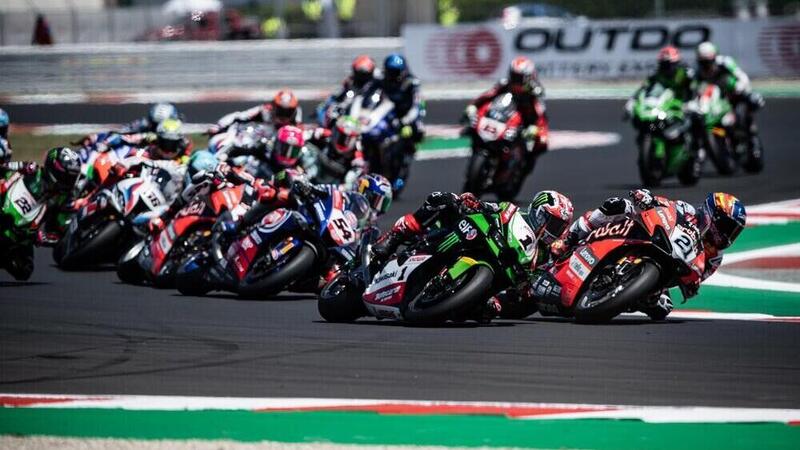 SBK 2021. Quarto round a Donington Park