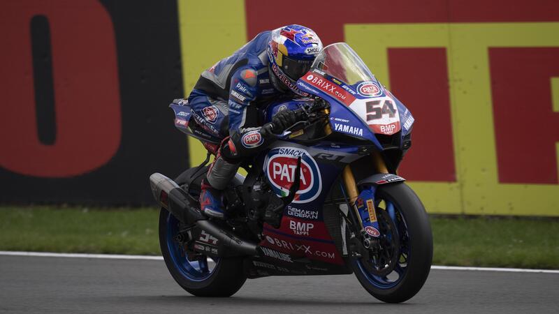 SBK 2021. GP del Regno Unito: Johnny Rea cade. Toprak Razgatlioglu vince e va in testa al campionato