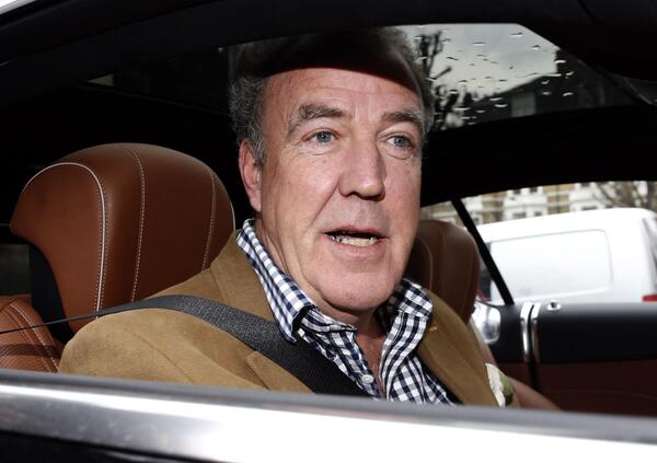 Jeremy Clarkson: &ldquo;Volevano farmi salire su un'auto volante ma ho detto no&rdquo;. Ecco perch&eacute;