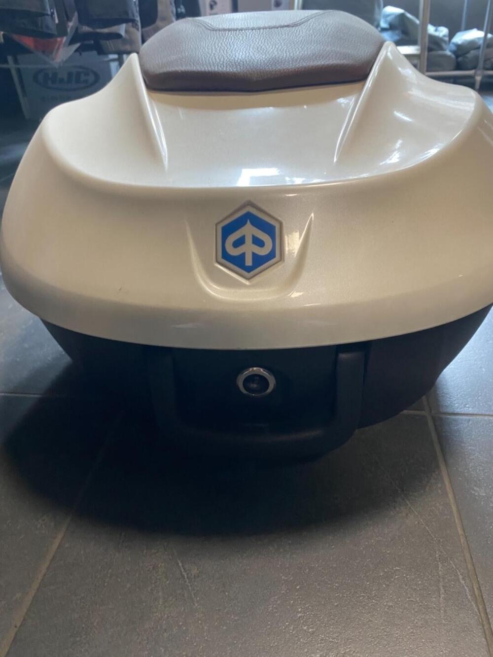 Bauletto Piaggio bianco (2)