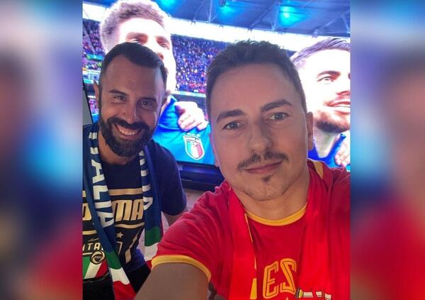 Luca Rosiello ci racconta Italia-Spagna vista con Jorge Lorenzo: &ldquo;Alla fine ha vinto il migliore, no?&rdquo;