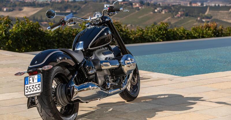 BMW R18, arriva anche per patenti A2