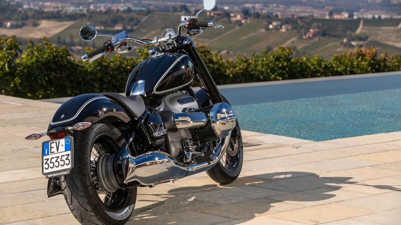 BMW R18, arriva anche per patenti A2