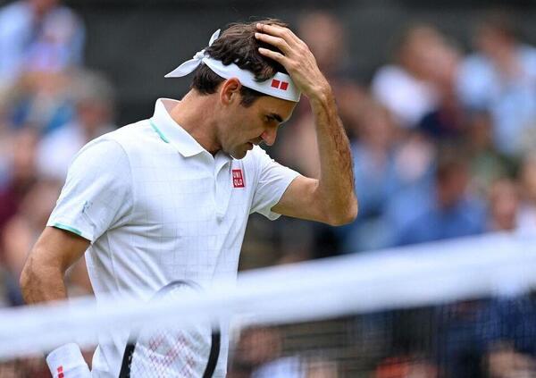Roger Federer compie 40 anni, ma, a differenza di Valentino, nonostante le sconfitte non riesce ancora a smettere