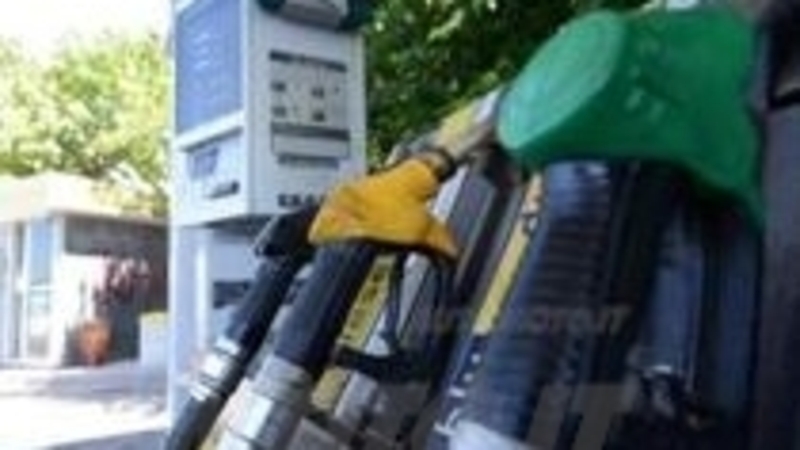 Crisi in Siria: prezzo della benzina in aumento  