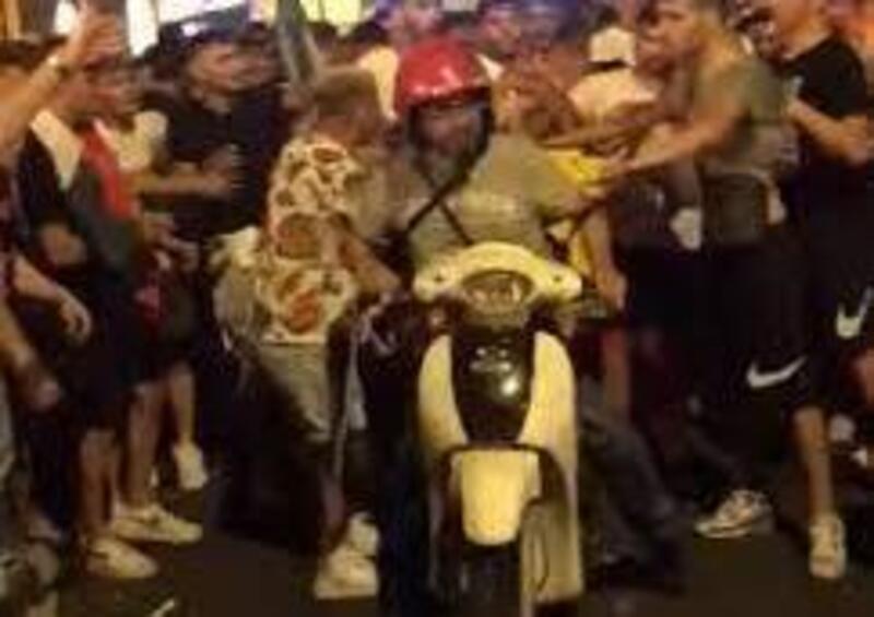 Cagliari, parla il rider assalito durante i festeggiamenti dell&#039;Italia: &quot;Far festa ci sta. Ma non capisco la violenza&quot;