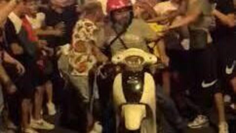 Cagliari, parla il rider assalito durante i festeggiamenti dell&#039;Italia: &quot;Far festa ci sta. Ma non capisco la violenza&quot;