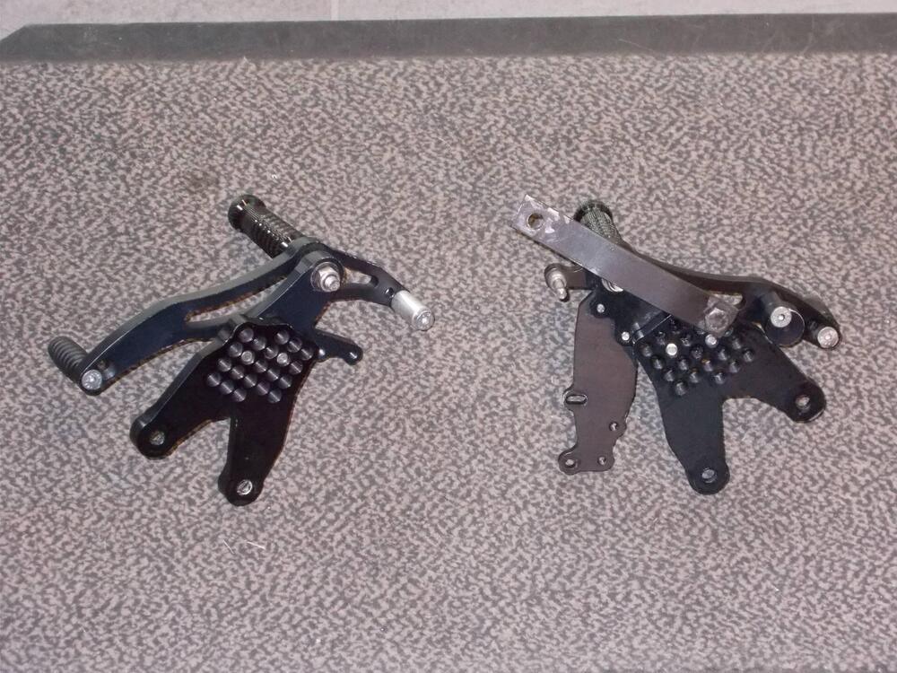 Pedane Bonamici Racing usate BMW S1000R (2)