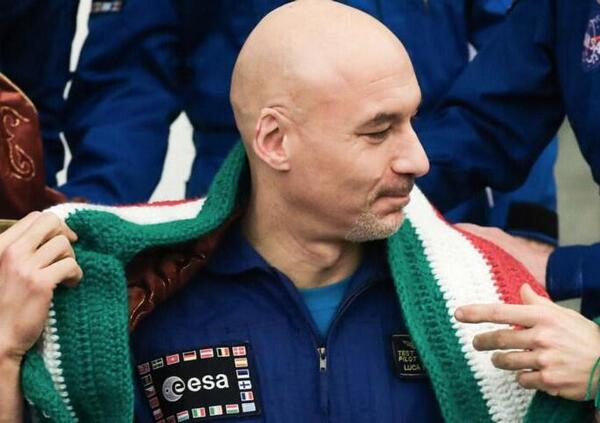 L&#039;astronauta Parmitano dalle stelle alle stalle per aver fatto i complimenti all&rsquo;Inghilterra