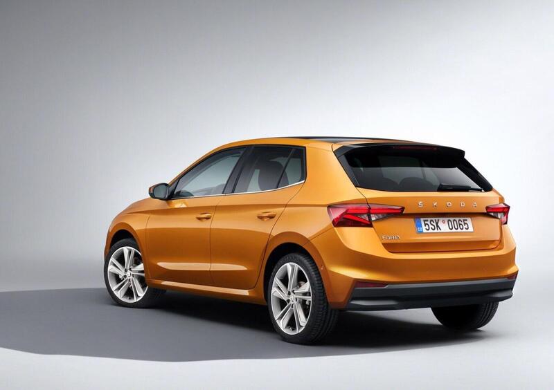 Skoda Fabia (2021-->>) (4)