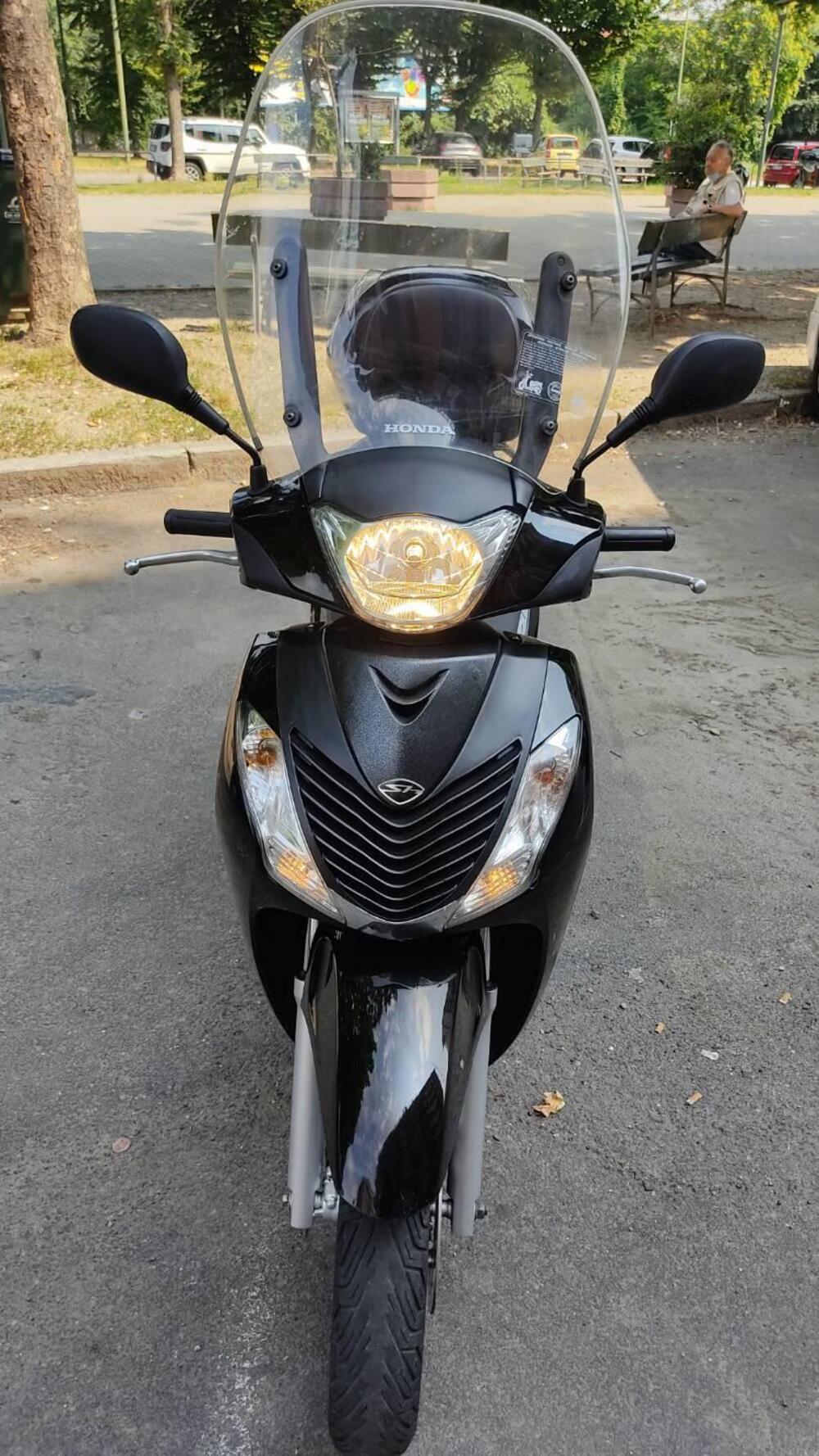 Honda SH 125 i (2009 - 12) (4)