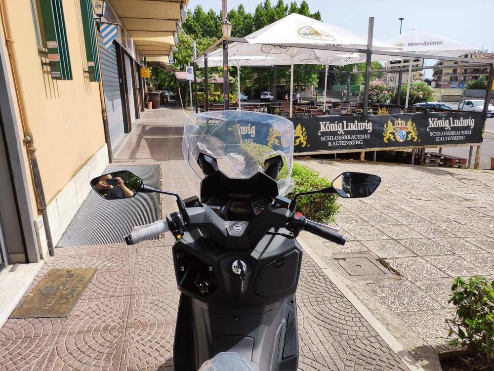 Sym Joymax 300 Z+ (2021 - 24) (11)