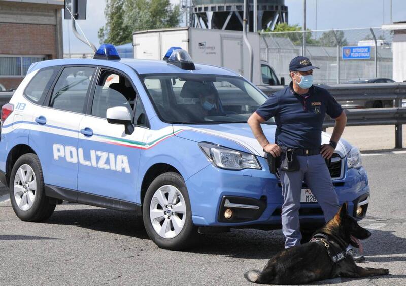 Forl&igrave;, beccato in moto con la patente del fratello gemello, la sua era sospesa