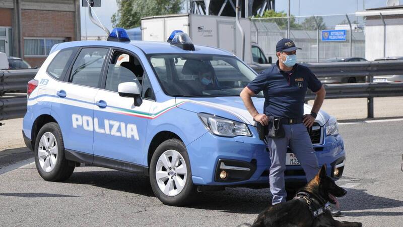 Forl&igrave;, beccato in moto con la patente del fratello gemello, la sua era sospesa