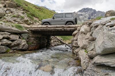 La prova del nuovo Suzuki Jimny Pro 2021: torna in Italia con omologazione N1 [video]