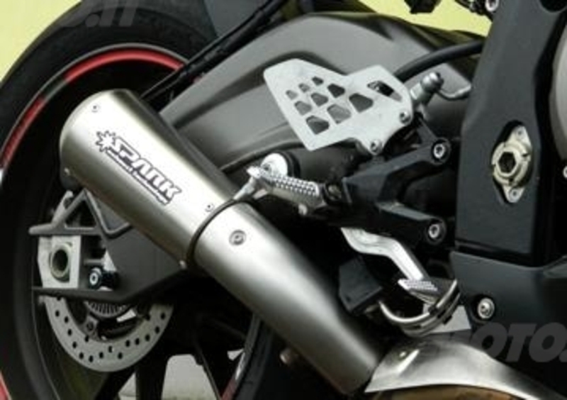 Spark Exhaust Technology presenta il silenziatore MOTOGP per BMW S 1000 RR