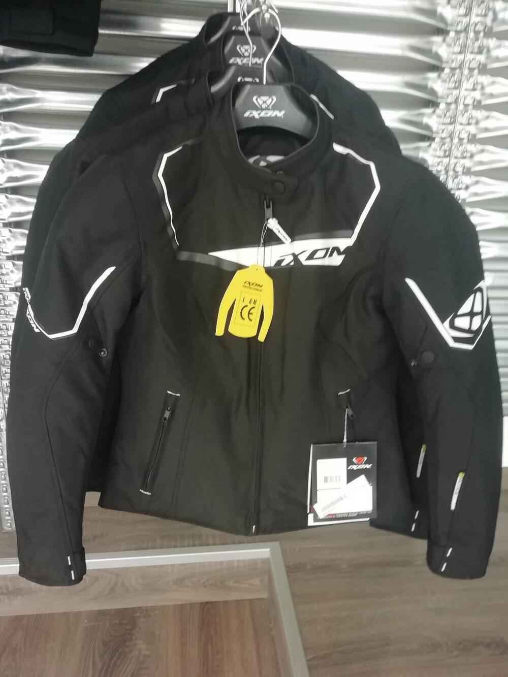 Giacca da moto Ixon, modello Challenge Lady nero/b