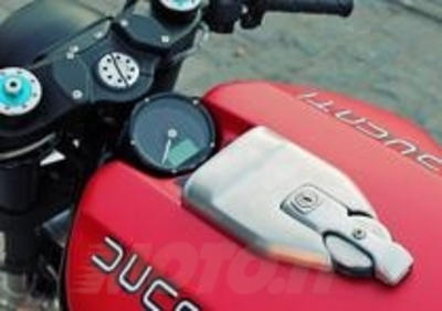 JvB Moto Ducati Monster 1100 Flat Red II