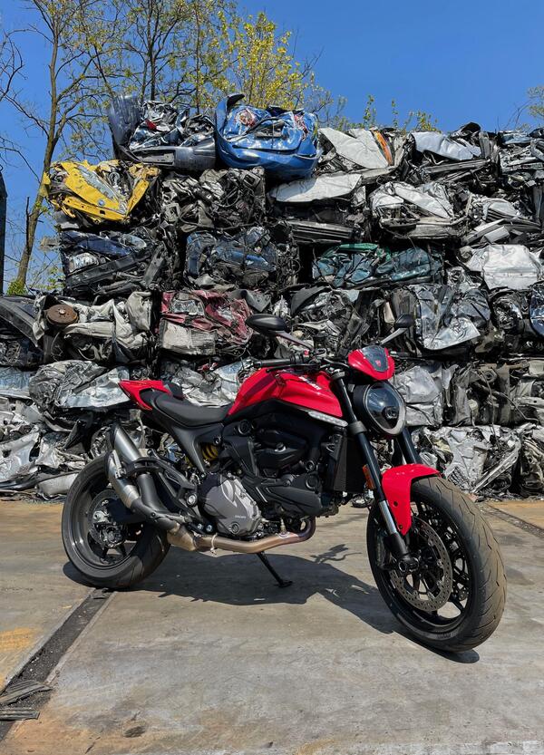 Le prove di MOW: Ducati Monster 2021, il rottamatore