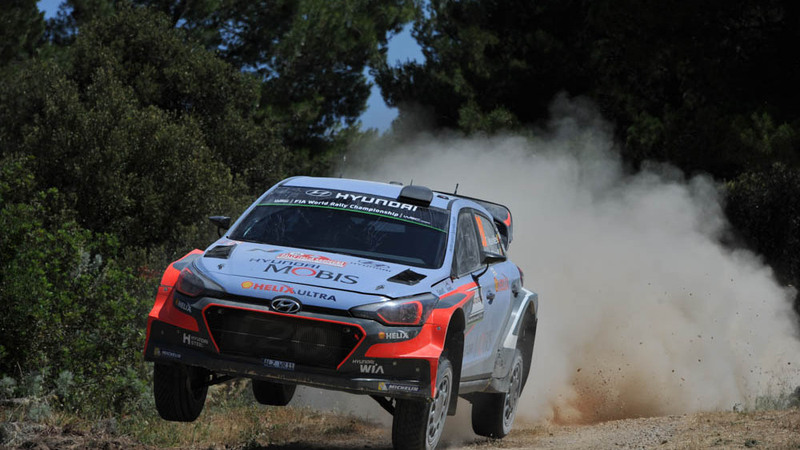 WRC16 Sardegna Italia, Marziani in Paradiso. Finalmente Neuville (Hyundai). Scandola davanti nella WRC2