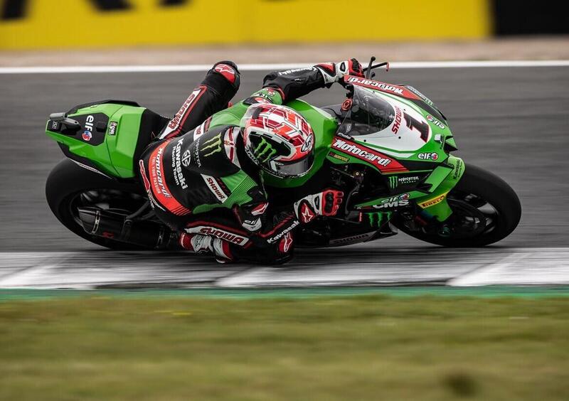 SBK 2021. Jonathan Rea chiude in testa le libere di Assen