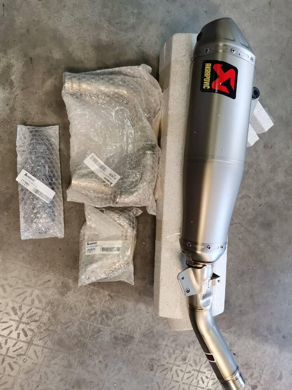 SCARICO COMPLETO YZF 250 Akrapovic