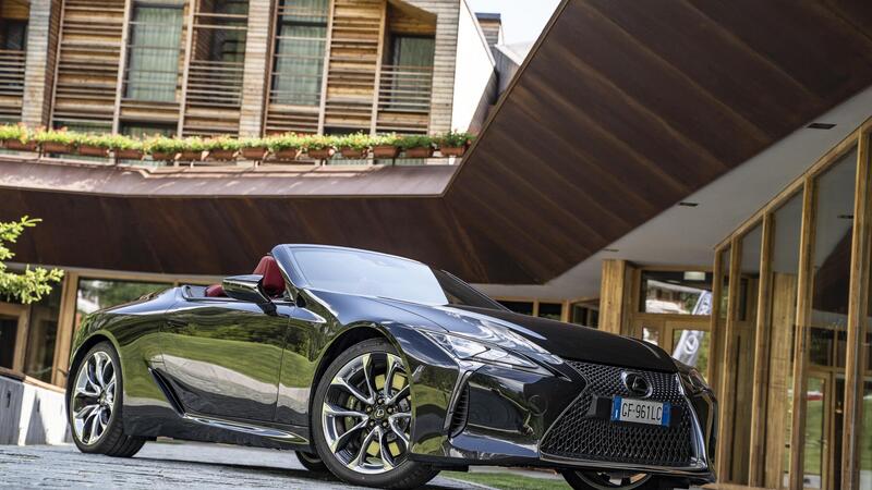 LC500 Convertible, Poderoso sogno termico: da aprire in educata chiave Lexus [video]