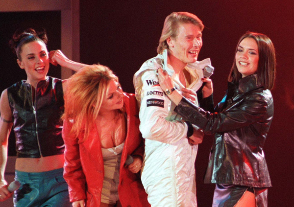 Non toglieteci le presentazioni delle monoposto: rivogliamo le  Spice Girls che spogliano Mika Hakkinen