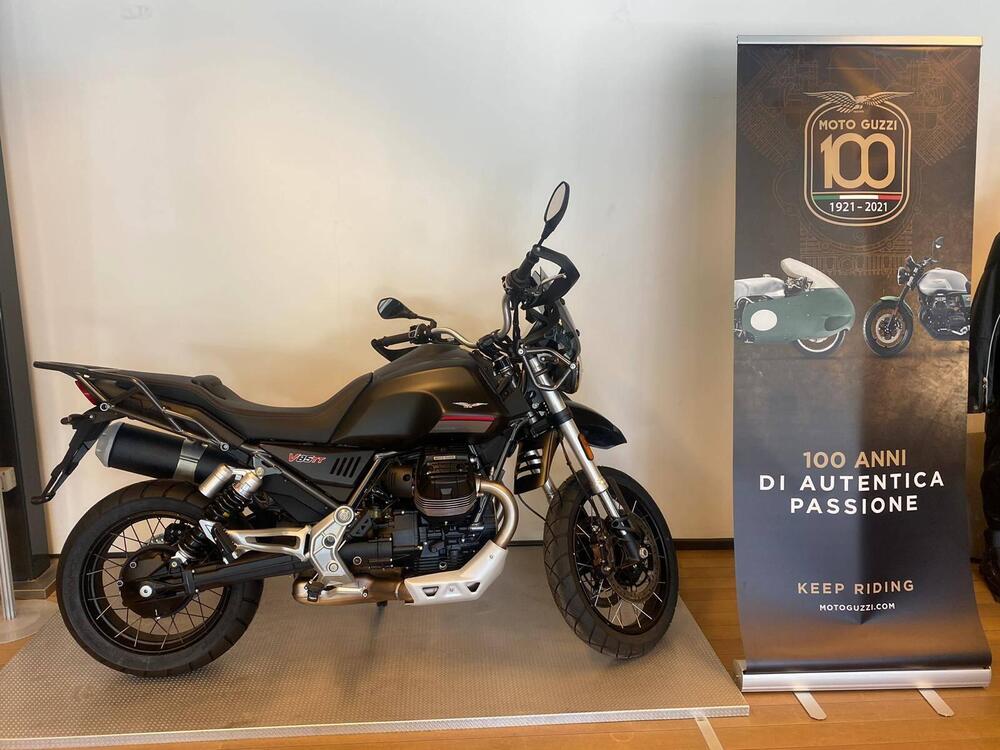 Moto Guzzi V85 TT (2021 - 23) (2)