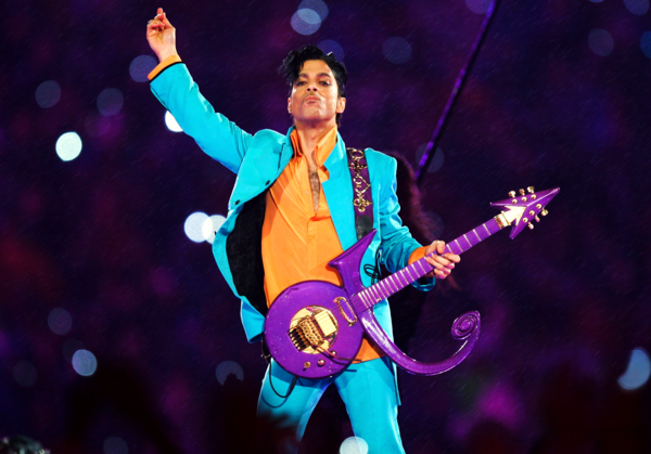 No, Prince con il &ldquo;nuovo&rdquo; album non ci parla dalla tomba, ma a noi non resta che ascoltarlo