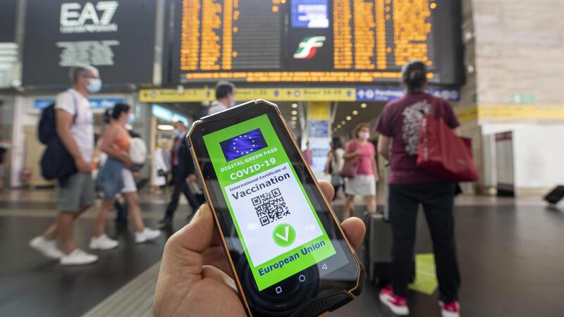 Green pass sui mezzi di trasporto: la decisione in settimana