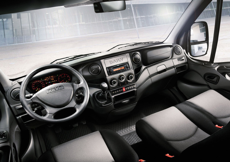 Iveco Daily Furgone (12)