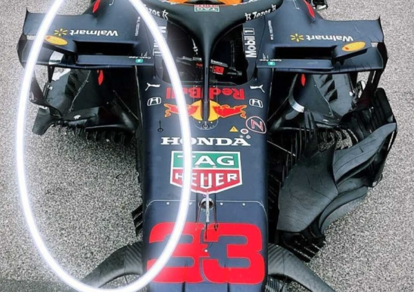 Ma come ha fatto Verstappen a correre in Ungheria? L&#039;incredibile fotografia della &quot;mezza macchina&quot; post incidente