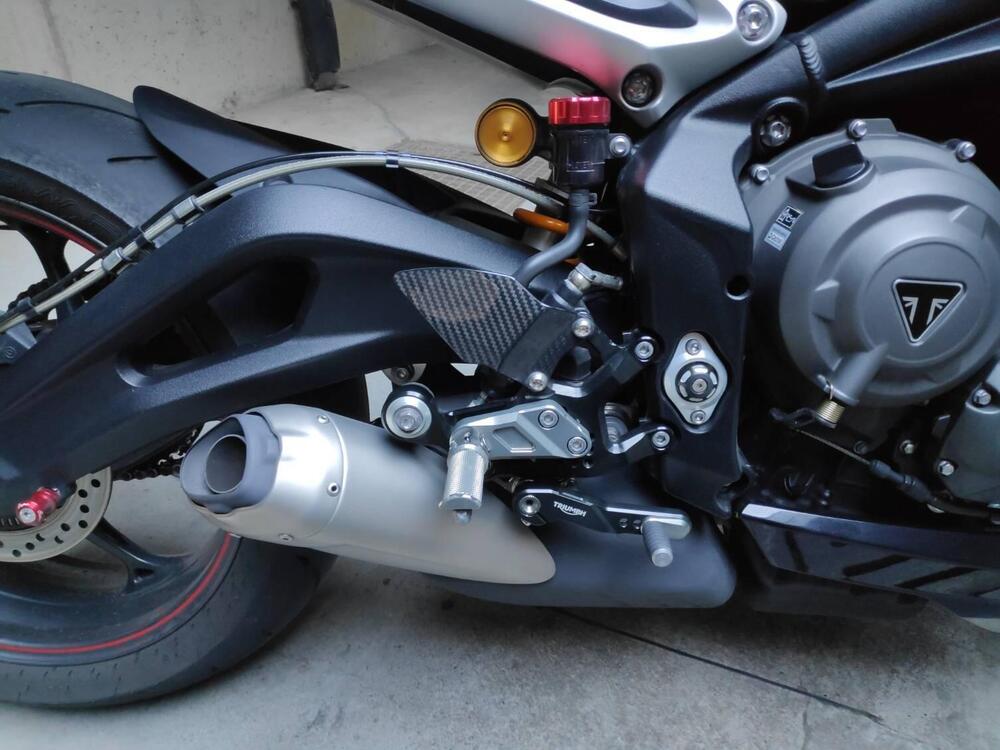 Triumph Street Triple RS (2017 - 19) (7)
