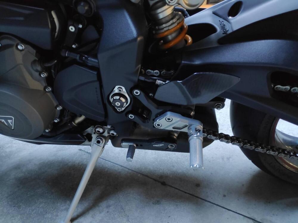 Triumph Street Triple RS (2017 - 19) (8)