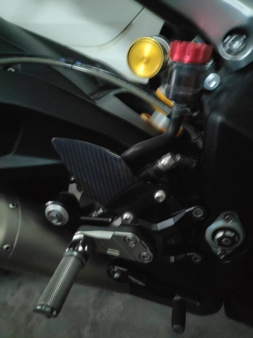 Triumph Street Triple RS (2017 - 19) (9)