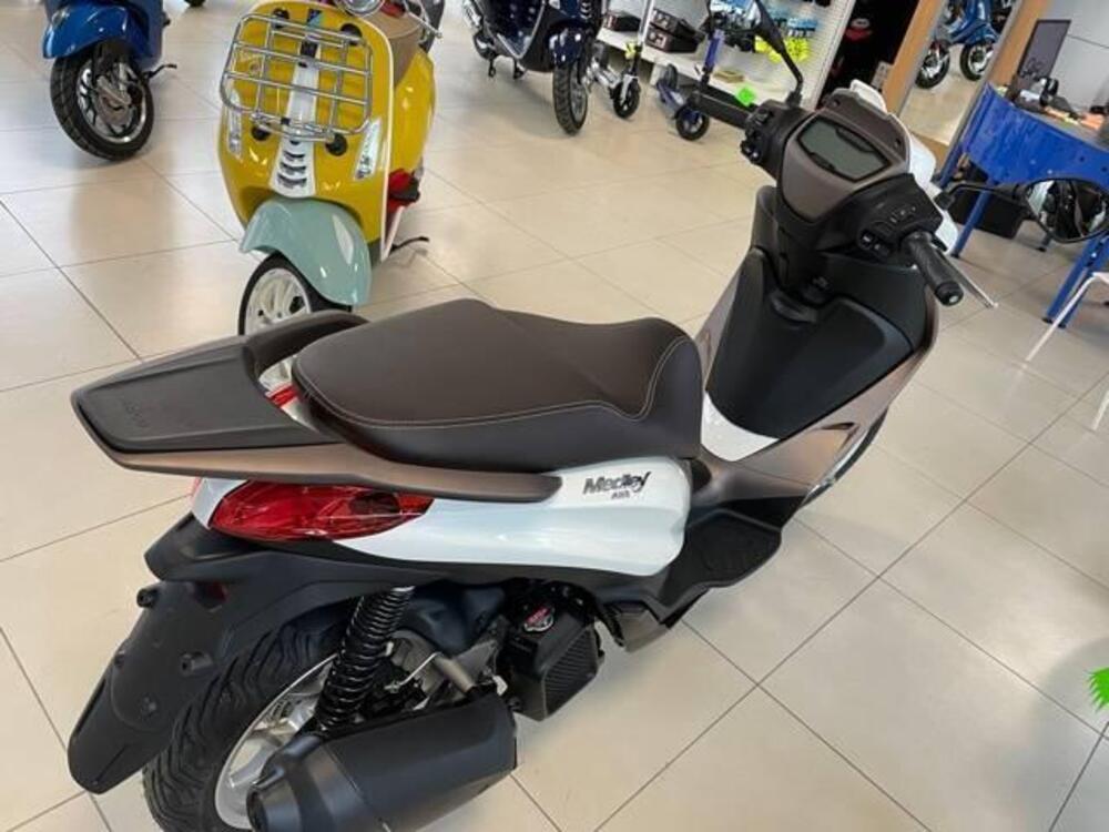Piaggio Medley 150 ABS (2021 - 25) (4)