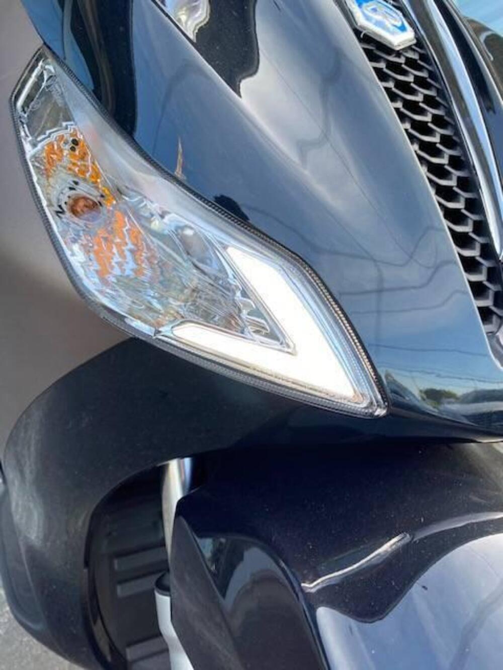 Piaggio Medley 150 ABS (2021 - 25) (11)