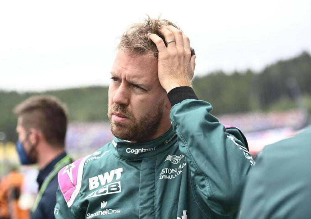 Sebastian Vettel viene squalificato e la Ferrari parla di lui senza nemmeno nominarlo  