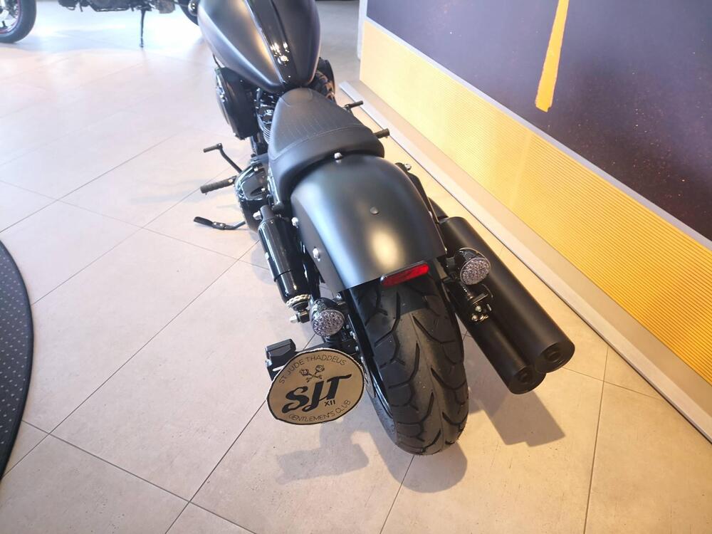 Indian Chief 1890 Bobber Dark Horse (2021 - 25) (16)