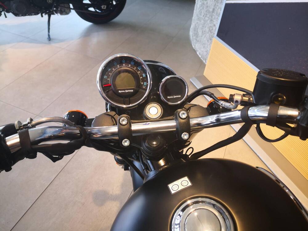 Royal Enfield Meteor 350 Stellar (2021 - 26) (16)