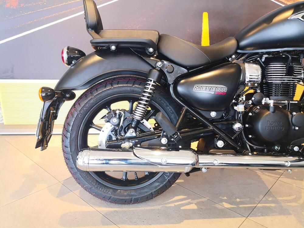 Royal Enfield Meteor 350 Stellar (2021 - 26) (7)