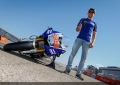 Quanto piega una MotoGP?