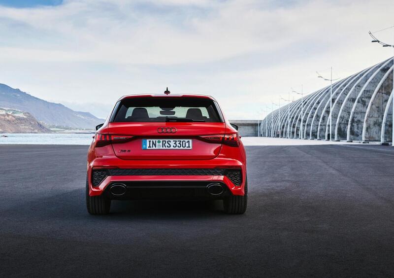 Audi RS 3 Sportback (2021-->>) (27)